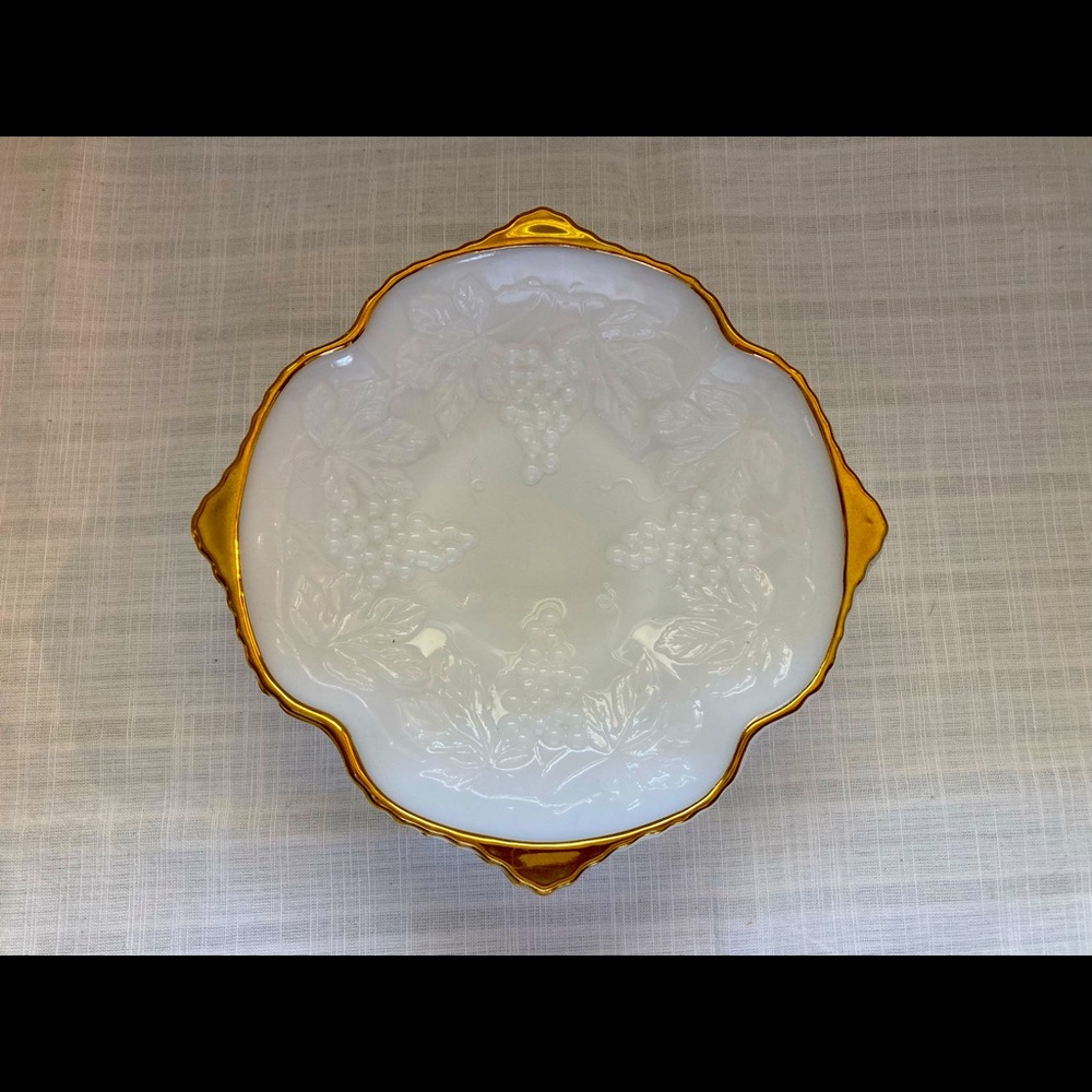 Vintage Anchor Hocking 10” Pedestal Grape Vine Milk Glass